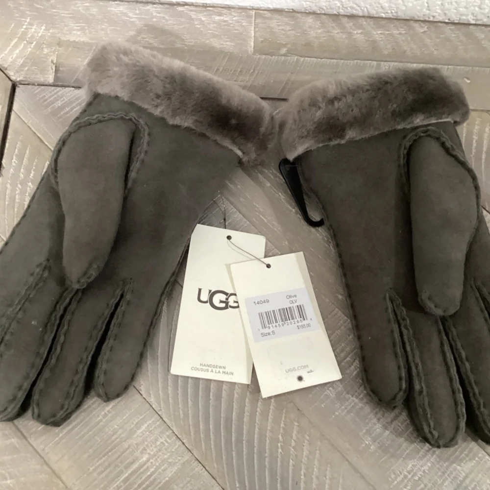 UGG Perforated Genuine Shearling Suede Gloves, size S